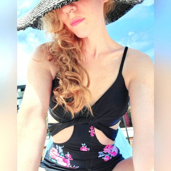 Meet your Posher, Kelly - Picture 4 of 4